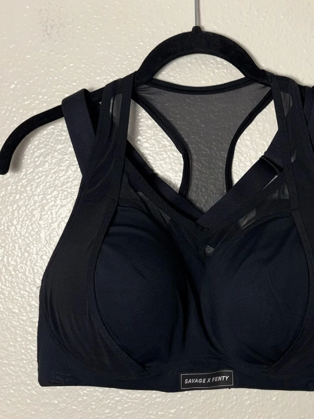 NWT Savage X Fenty Breakthru High-Impact Sports Bra Caviar Black women's 36D